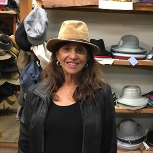 Meet your Posher, Gigi